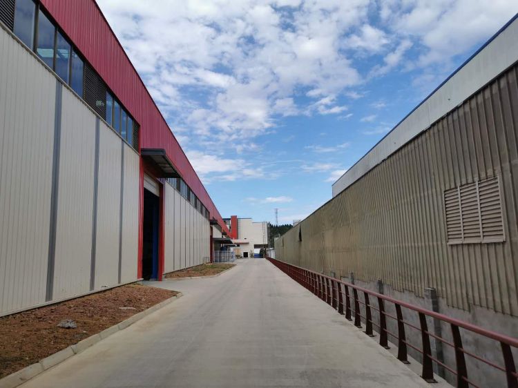 四川鸿途精工设备制造有限公司产品1